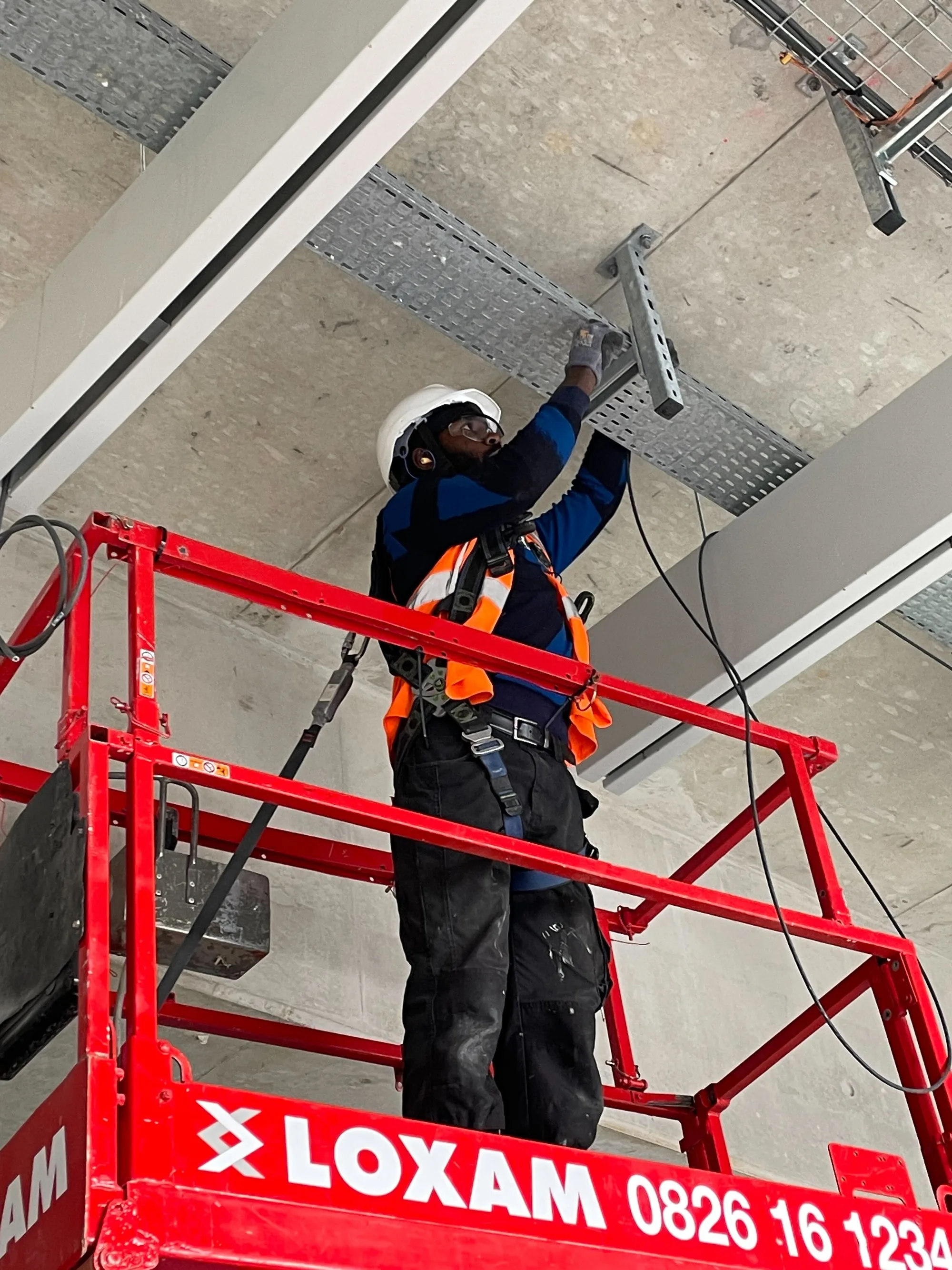 Maintenance électrique professionnelle CEGRI Montataire - Câblage électrique entreprise Oise