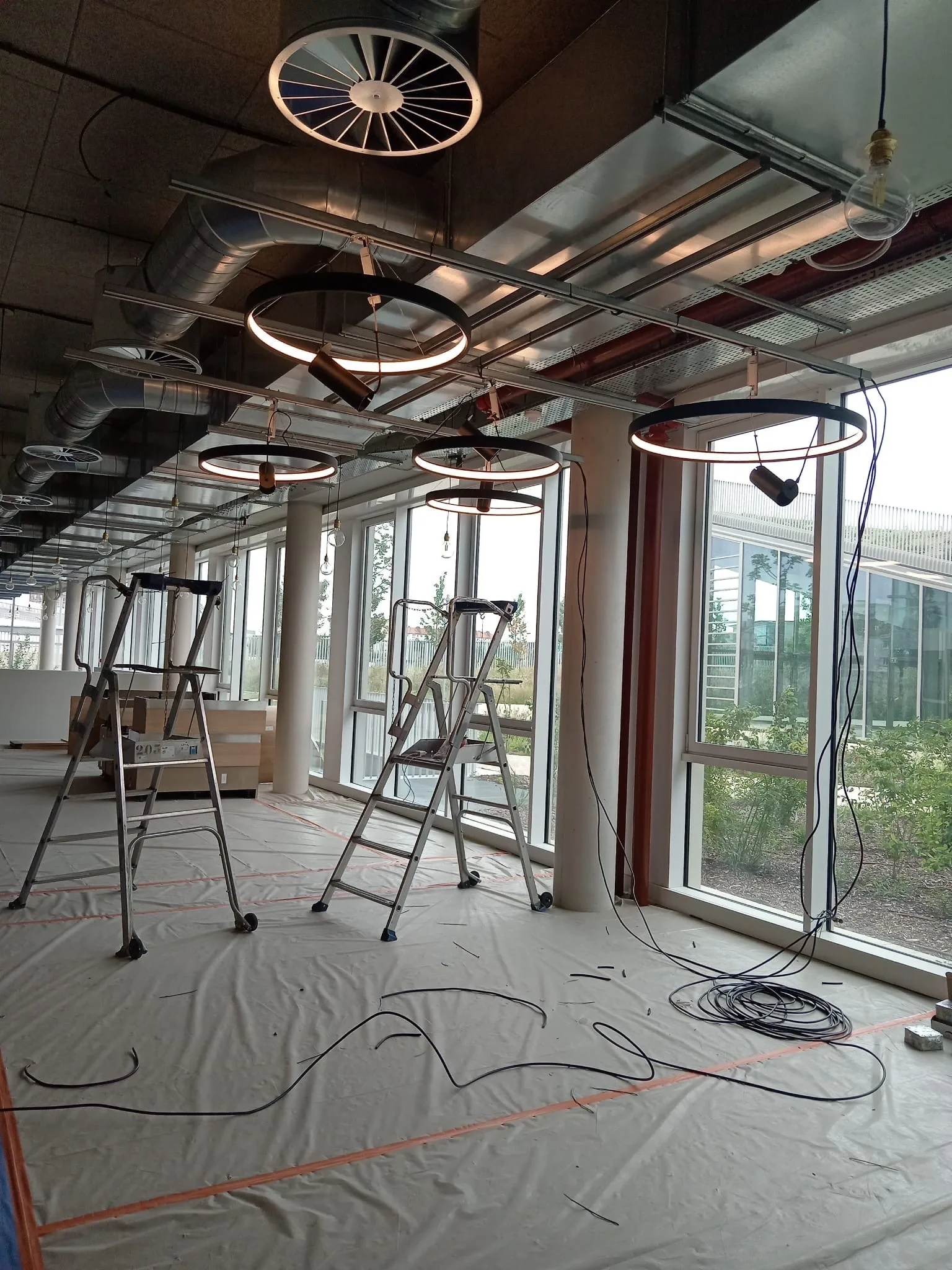 Distribution électrique haute performance Campus ENGIE Paris - Système moderne CEGRI électricien professionnel