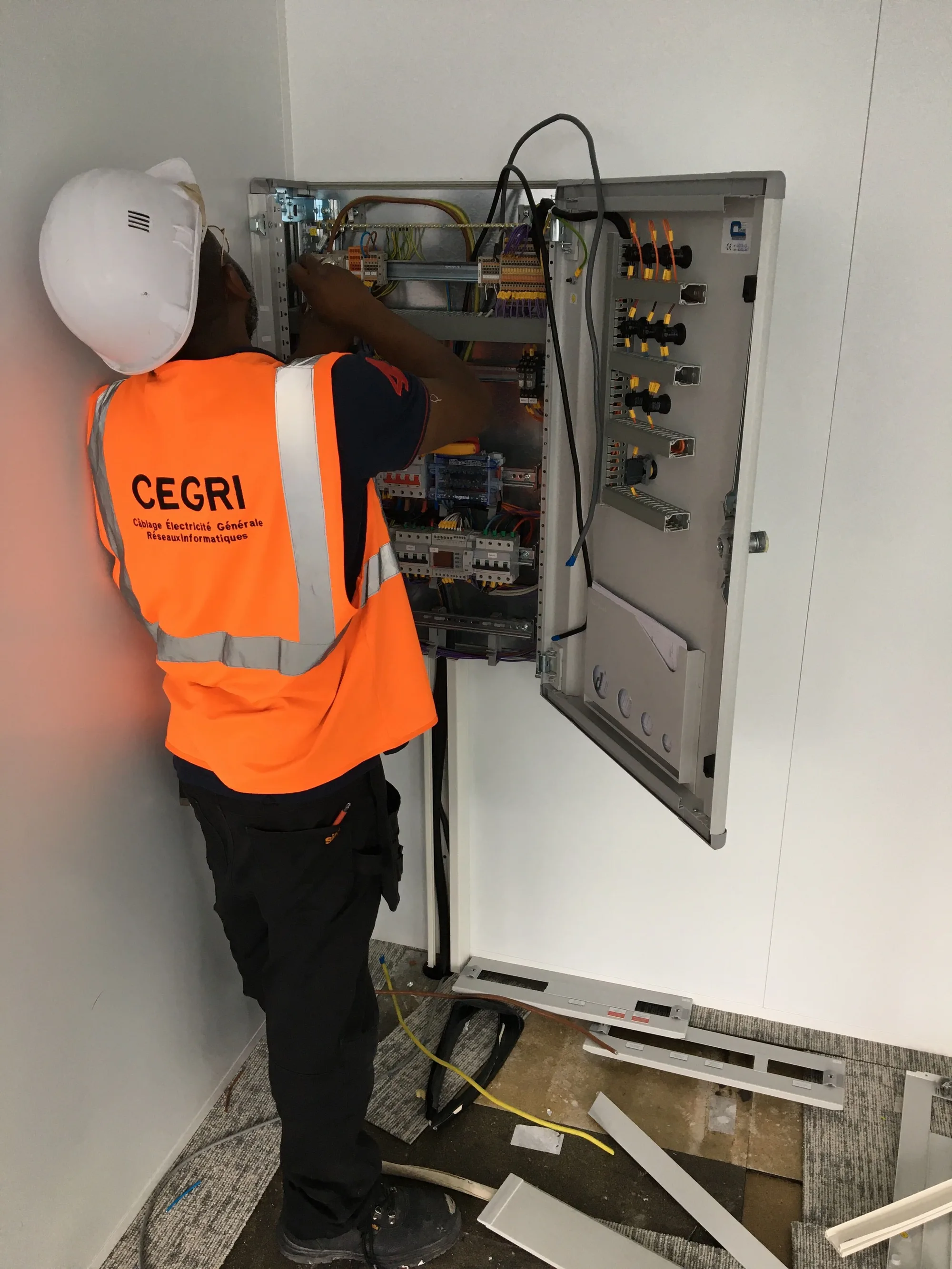 Équipement électrique norme HQE Campus ENGIE Paris - Conformité environnementale CEGRI SAS électricien